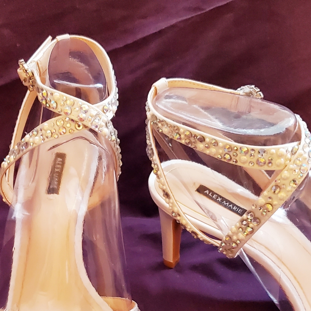 NEW Alex Marie Heels, White, Rhinestones, Size 11 - Picture 6 of 15